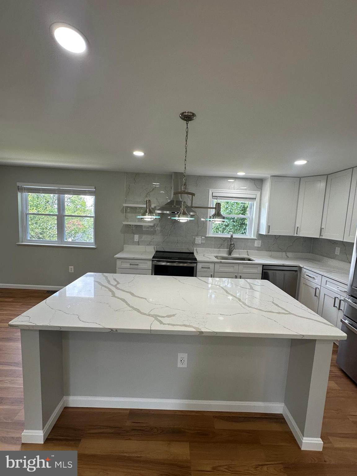 2108 REDWOOD TERRACE