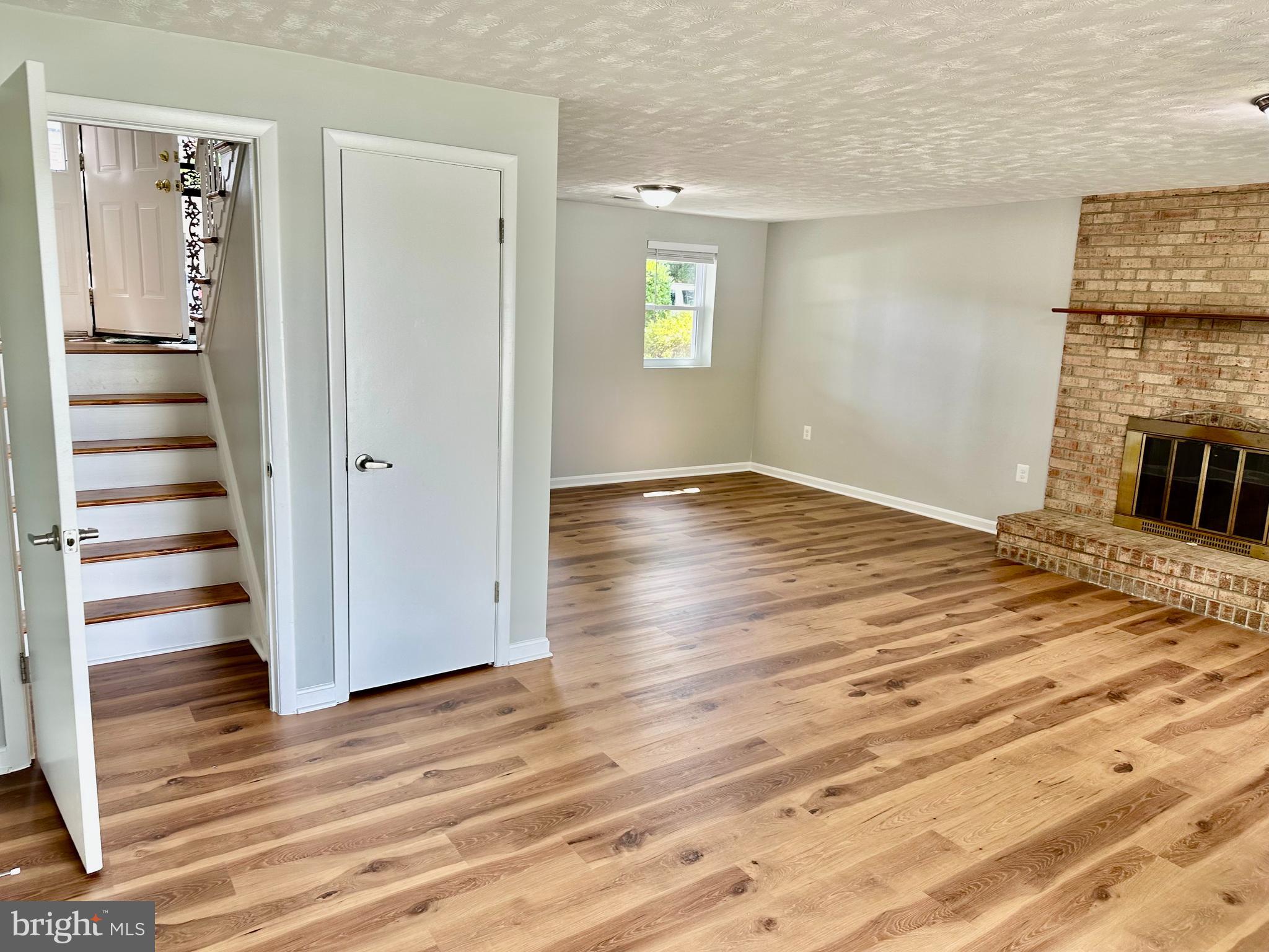 2108 REDWOOD TERRACE