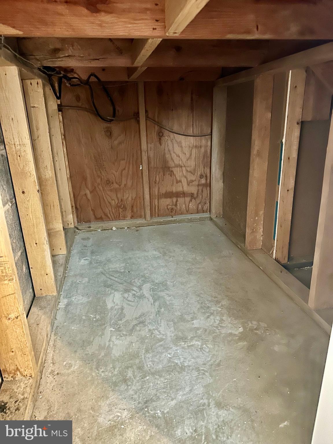 2108 REDWOOD TERRACE