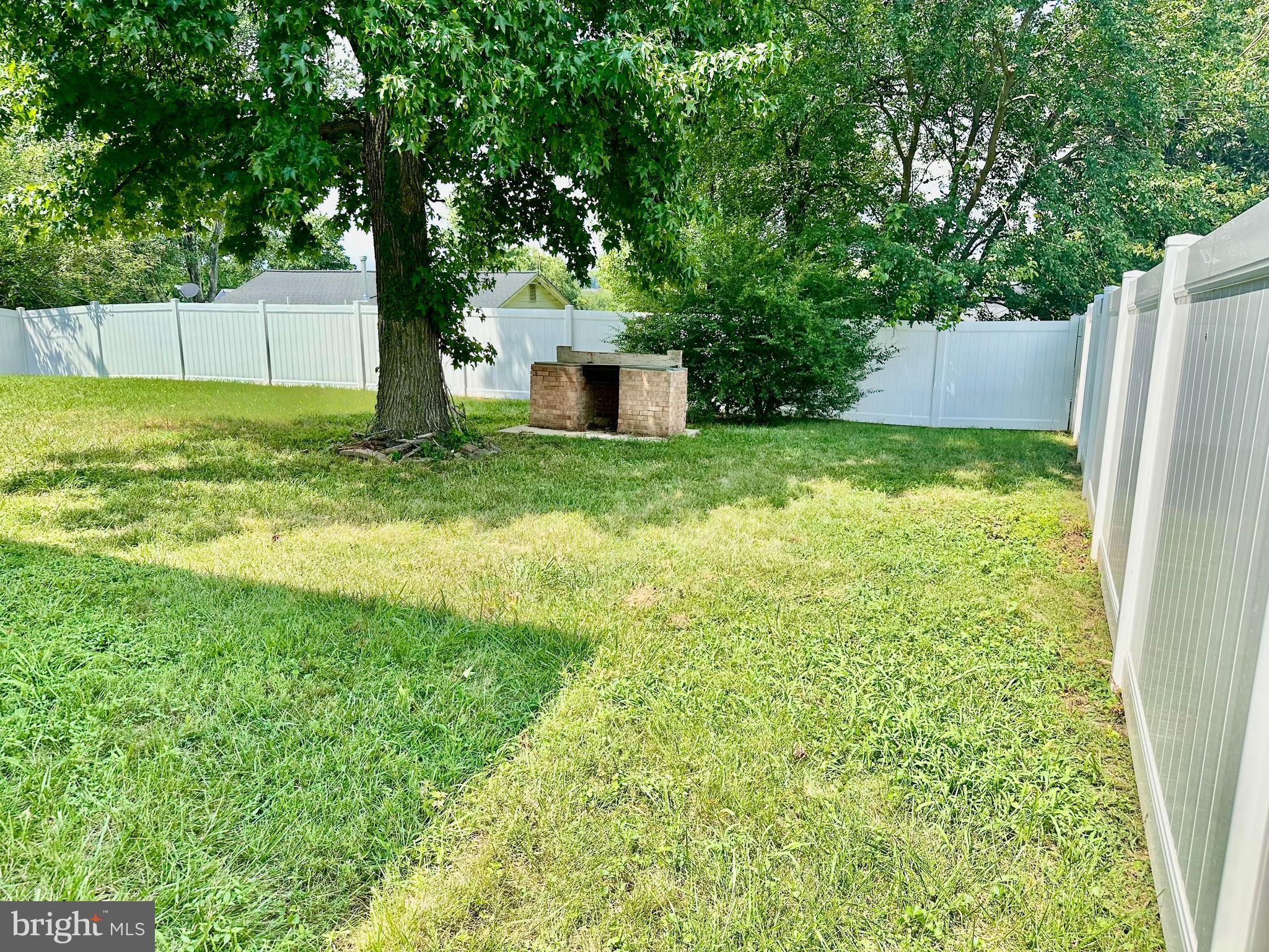 2108 REDWOOD TERRACE