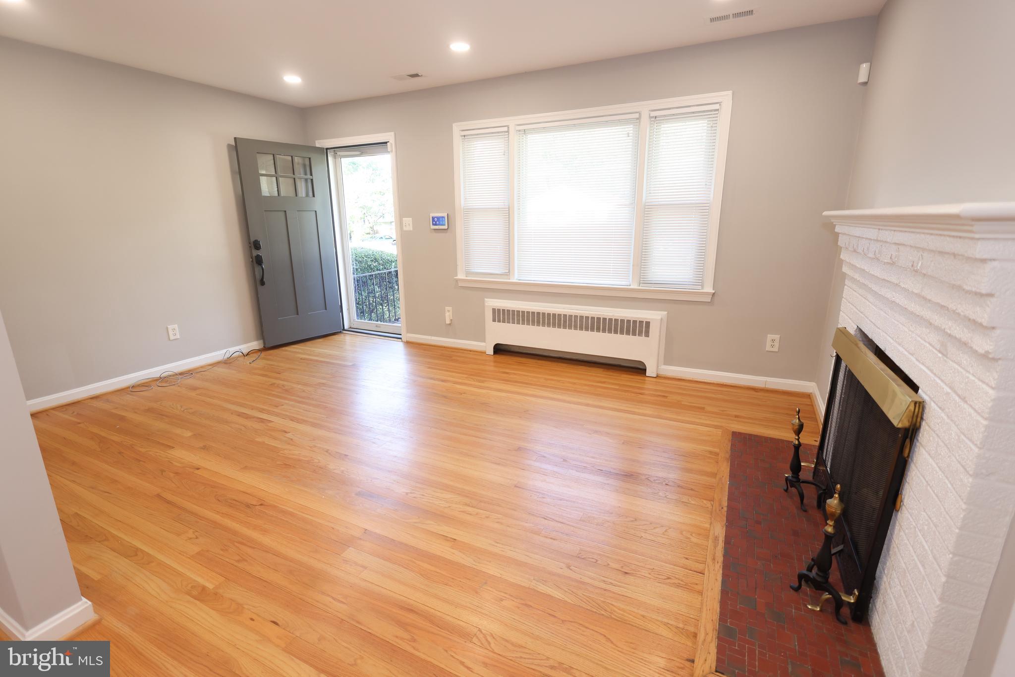 6123 DAVIS BOULEVARD