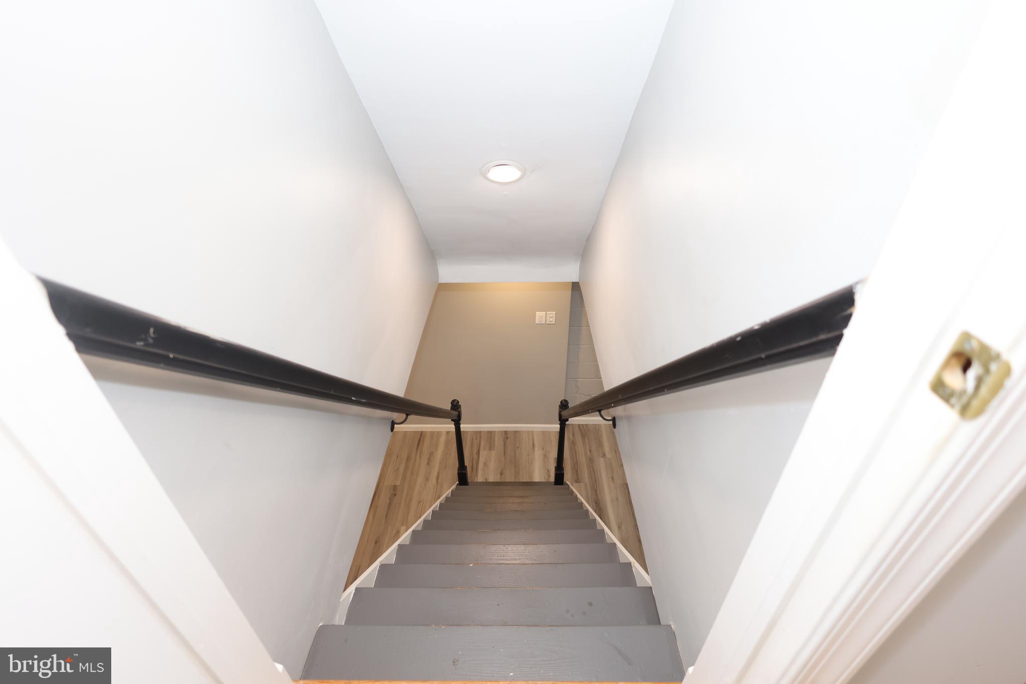 6123 DAVIS BOULEVARD