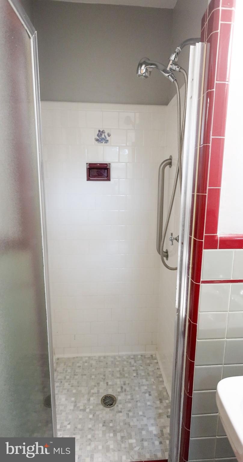 6123 DAVIS BOULEVARD