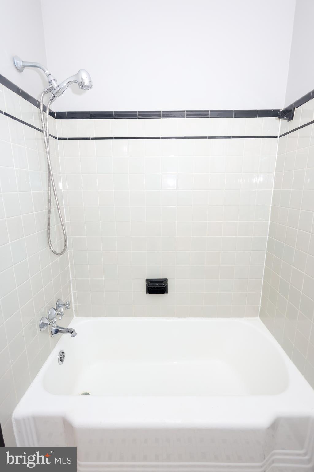 6123 DAVIS BOULEVARD