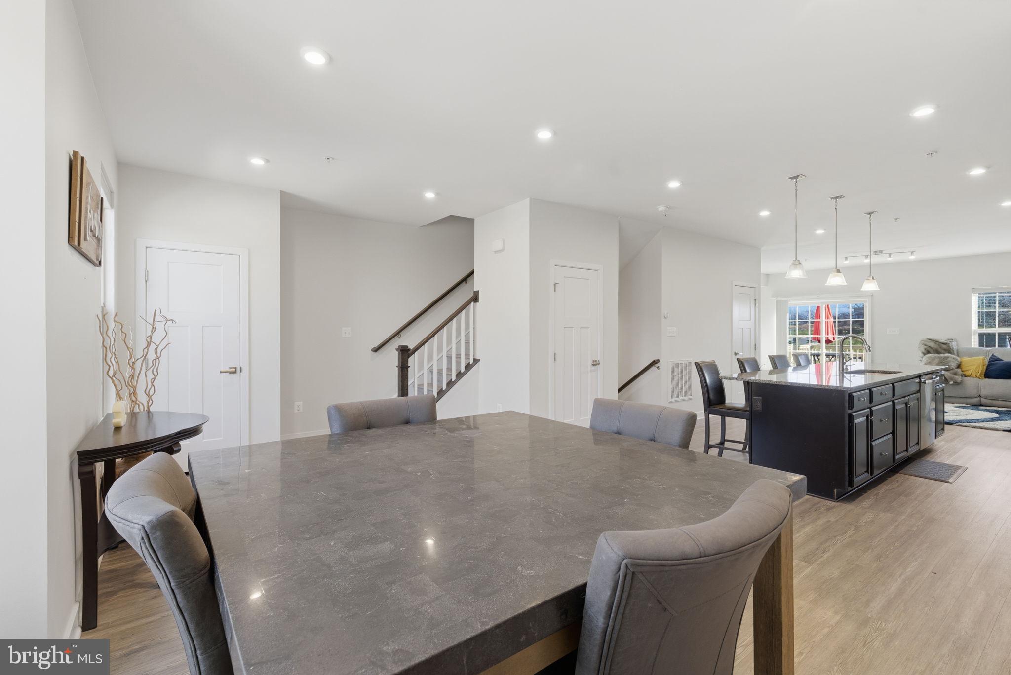 5808 RICHMANOR TERRACE