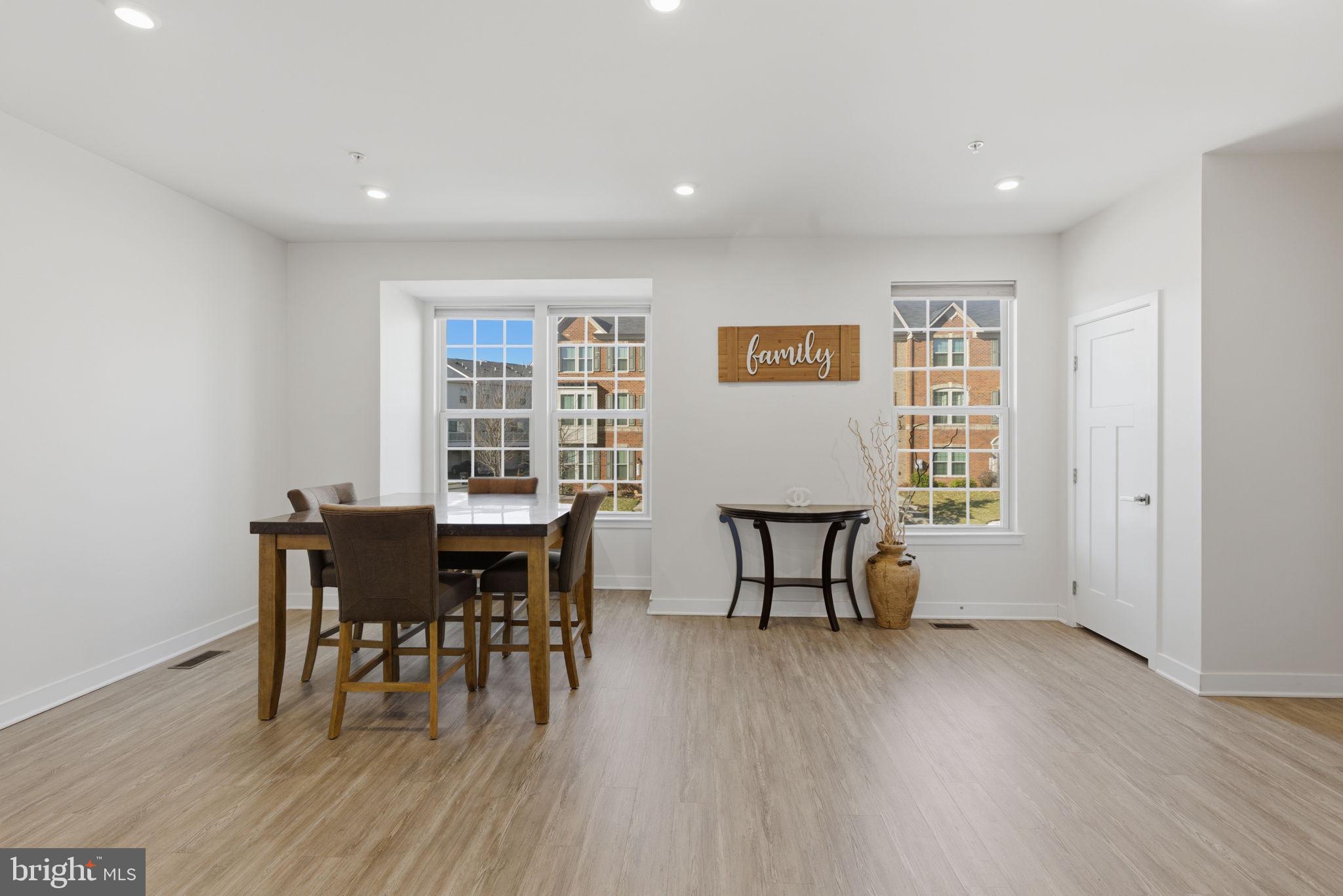 5808 RICHMANOR TERRACE