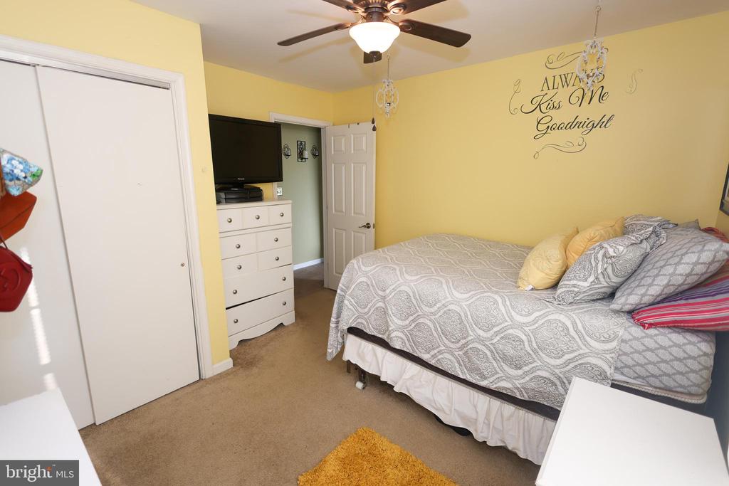 8831 HARDESTY DRIVE
