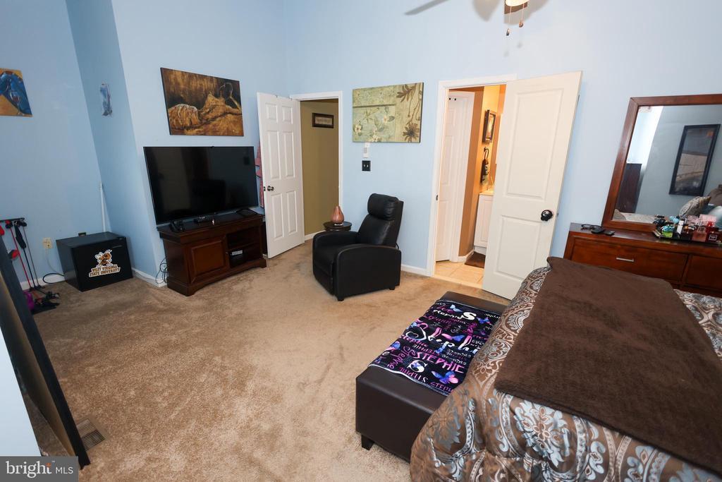 8831 HARDESTY DRIVE