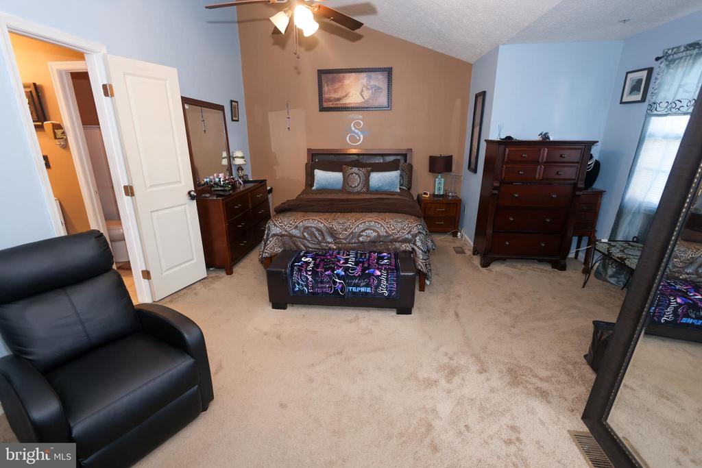 8831 HARDESTY DRIVE