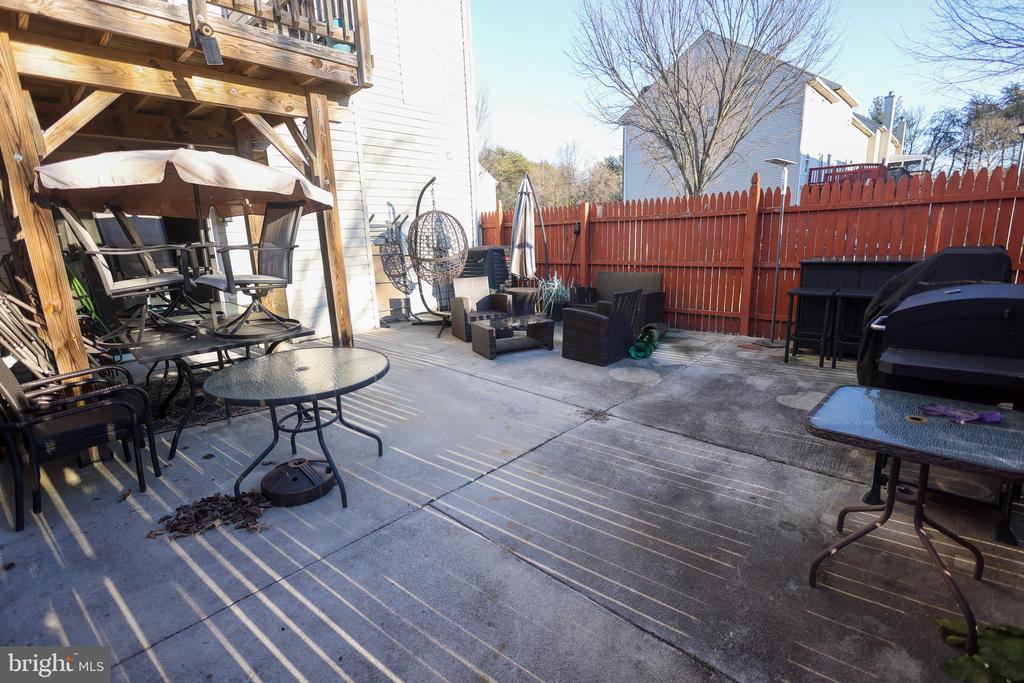 8831 HARDESTY DRIVE
