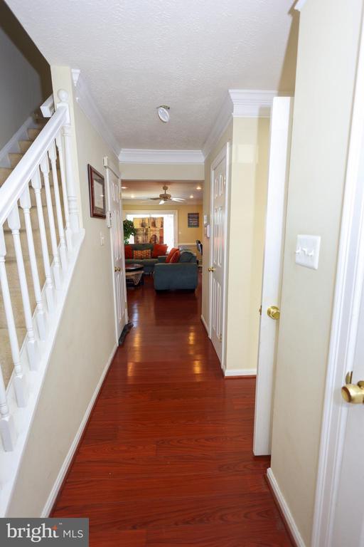 7512 COURTNEY PLACE