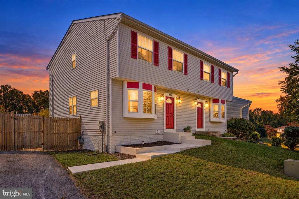 816 CENTRAL HILLS LANE