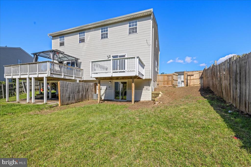 816 CENTRAL HILLS LANE