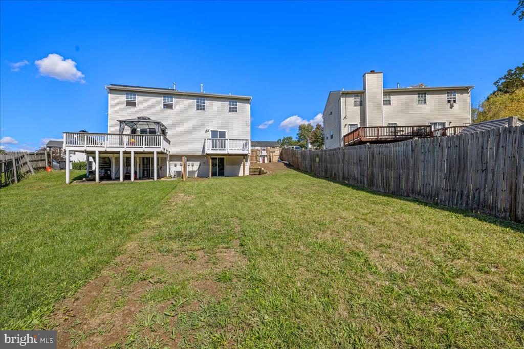 816 CENTRAL HILLS LANE