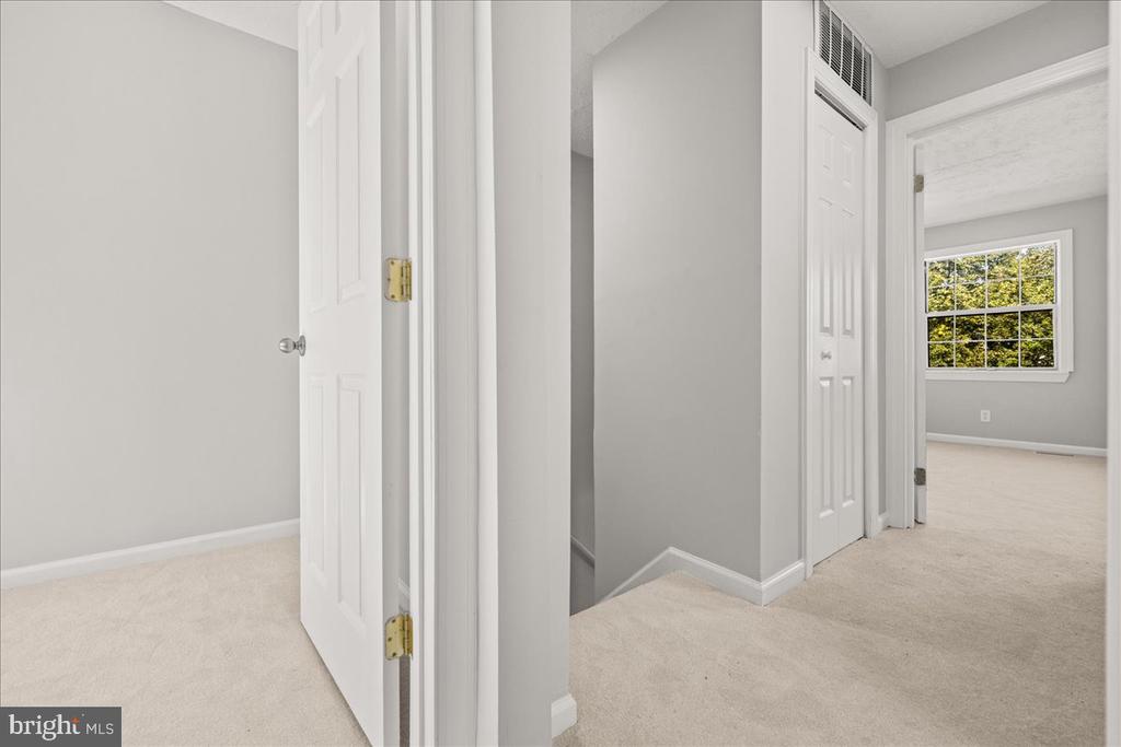 816 CENTRAL HILLS LANE