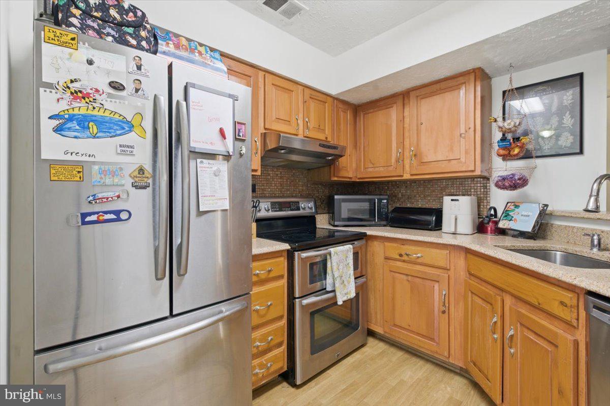 46351 COLUMBUS DRIVE 207