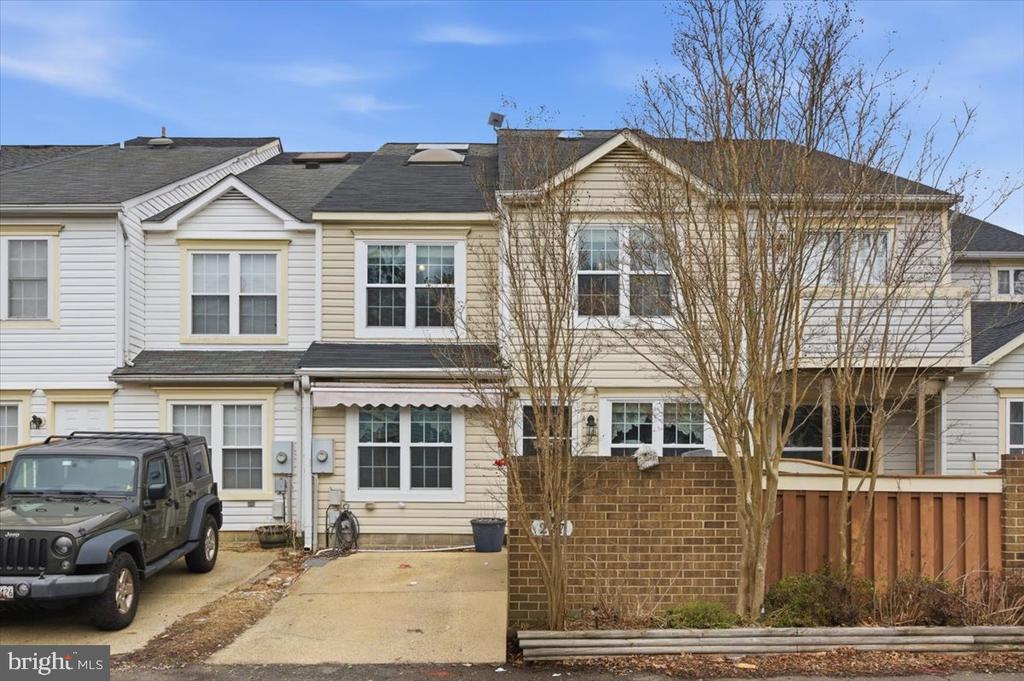 46351 COLUMBUS DRIVE 207