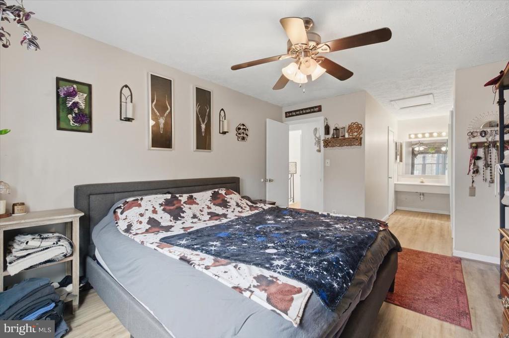 46351 COLUMBUS DRIVE 207