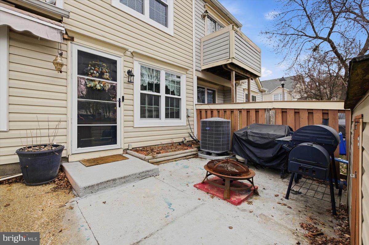 46351 COLUMBUS DRIVE 207