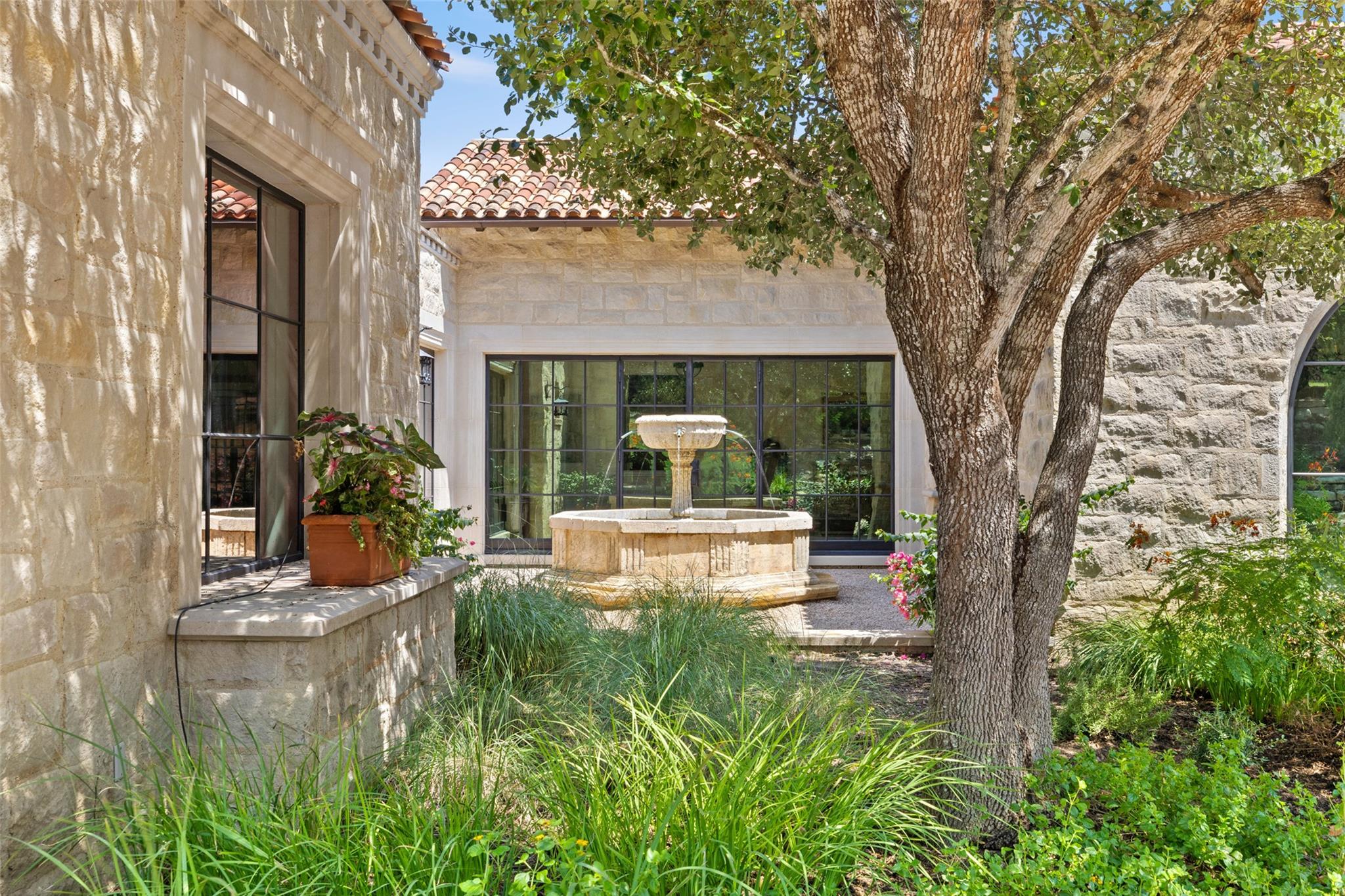 201 S Angel Light DR