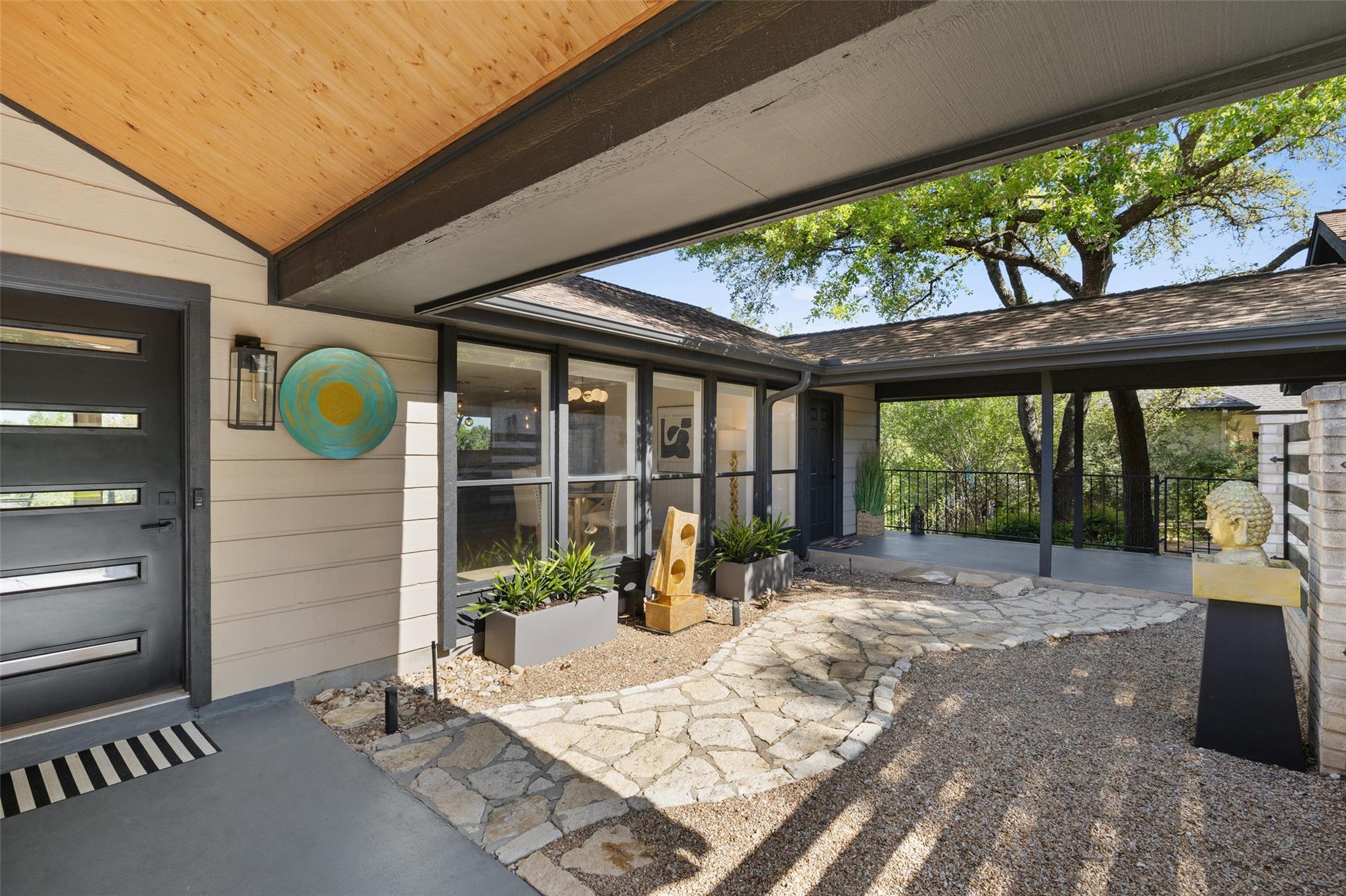 105 Palos Verdes DR