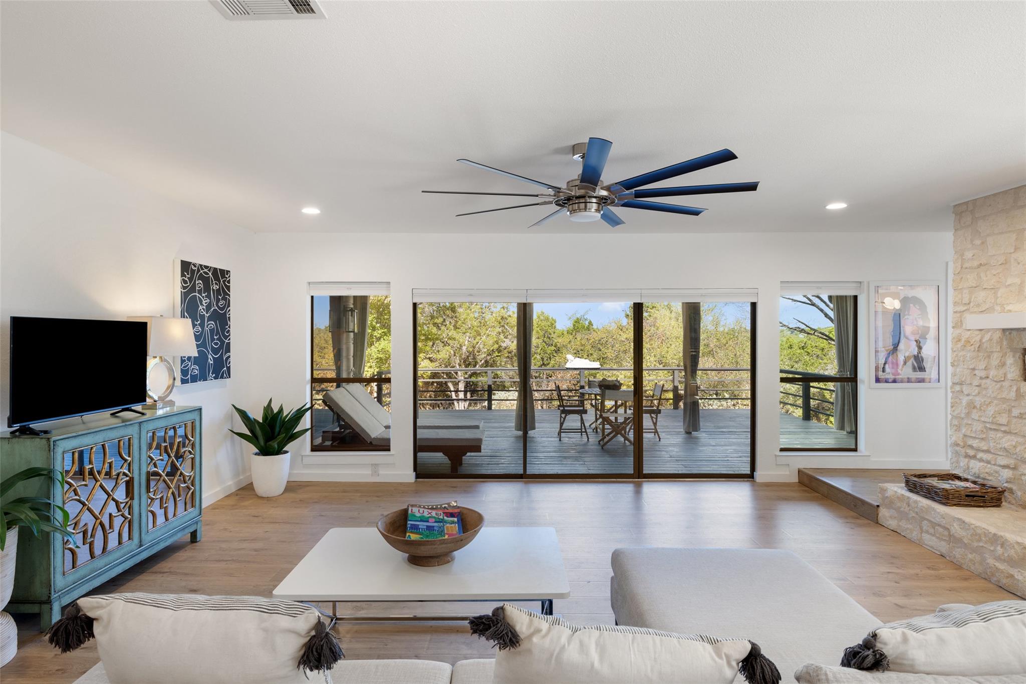 105 Palos Verdes DR