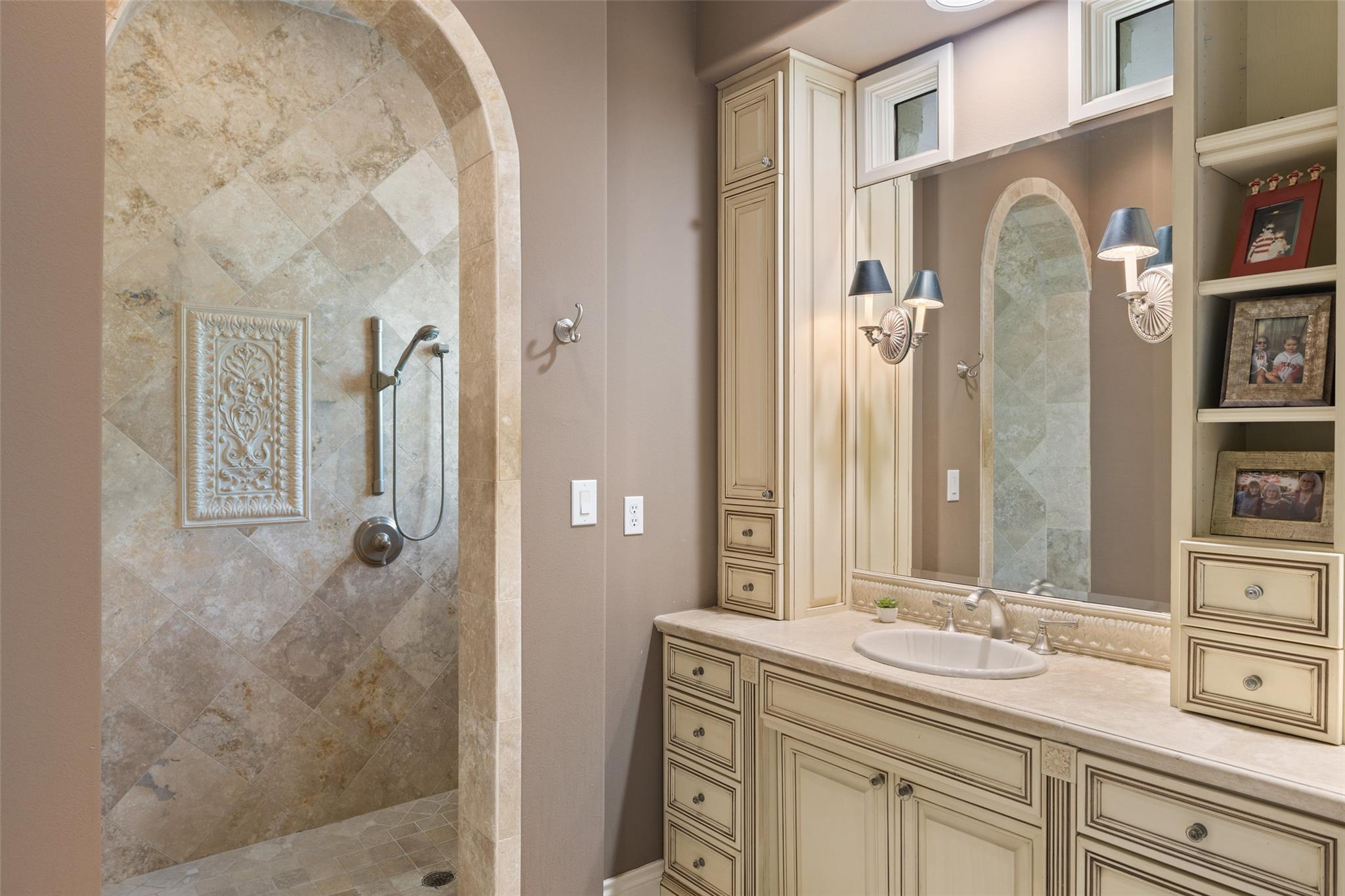 117 Bella Cima DR
