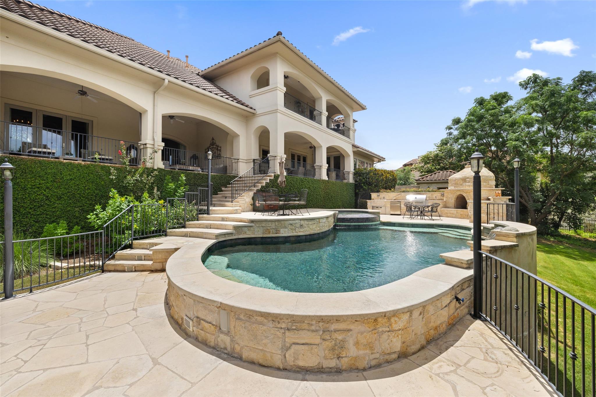 117 Bella Cima DR