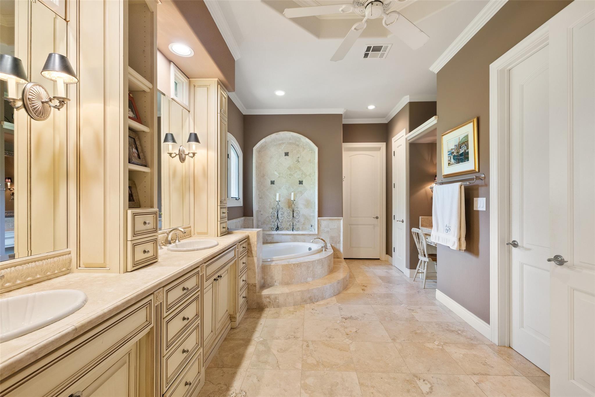 117 Bella Cima DR