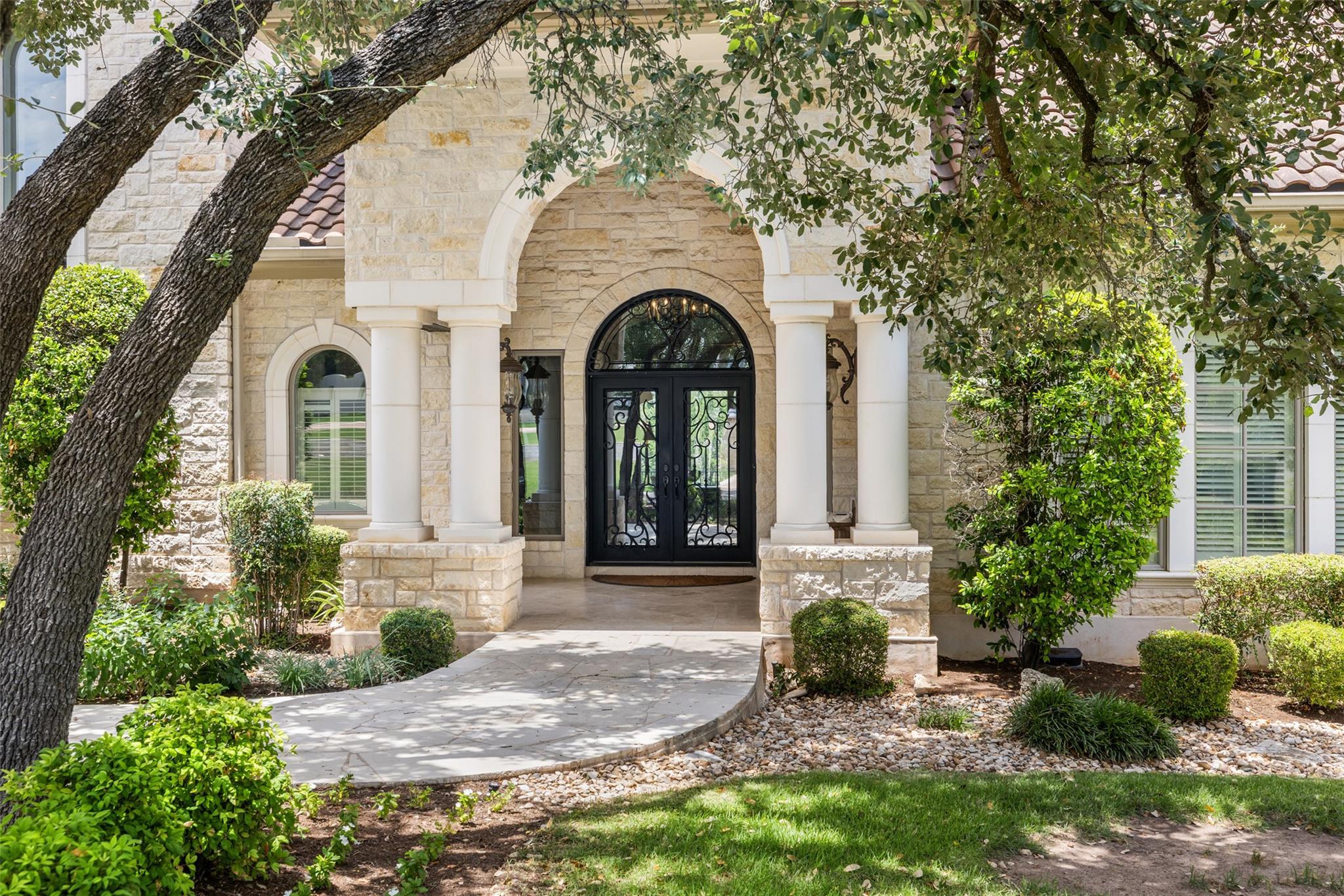 117 Bella Cima DR