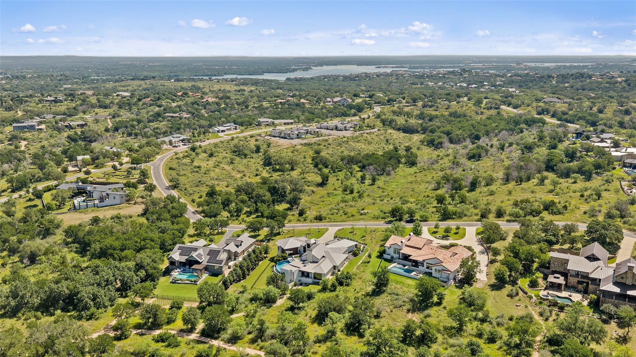 612 Overlook PKWY