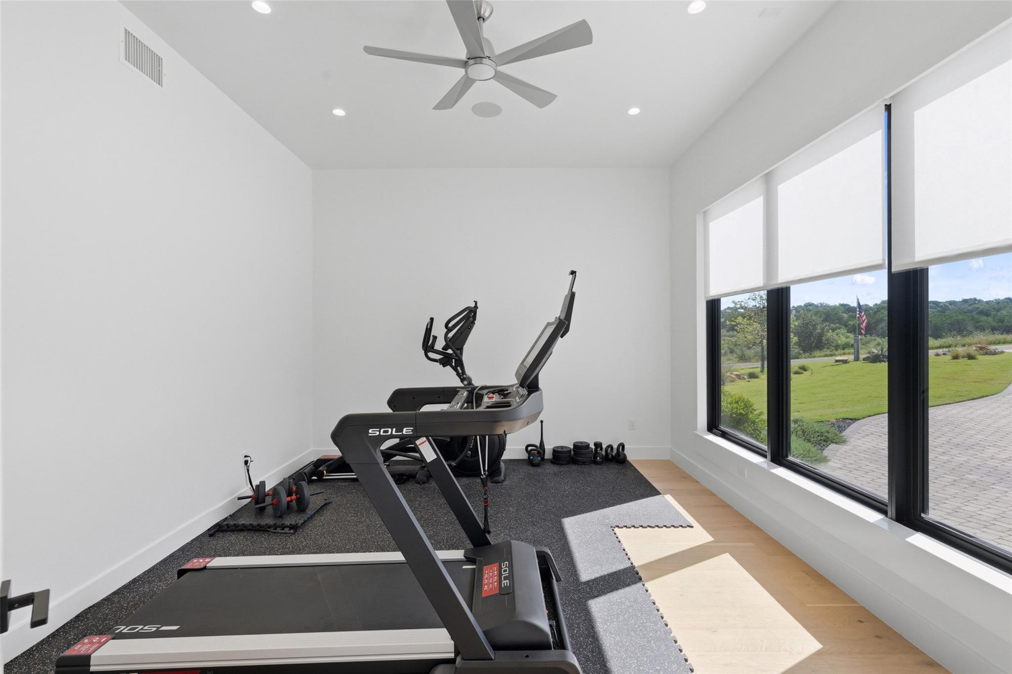 612 Overlook PKWY