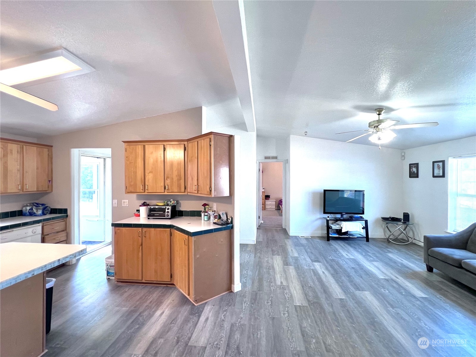 12908 Prairie Circle E