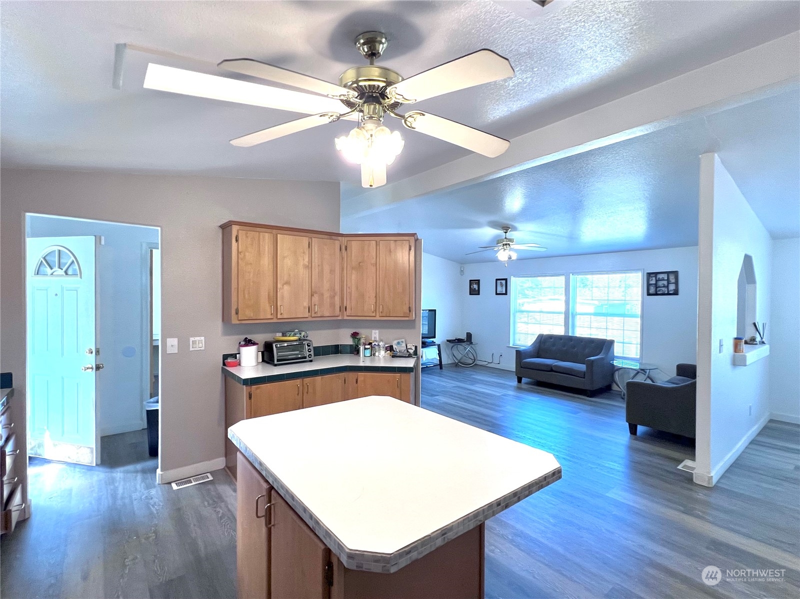 12908 Prairie Circle E