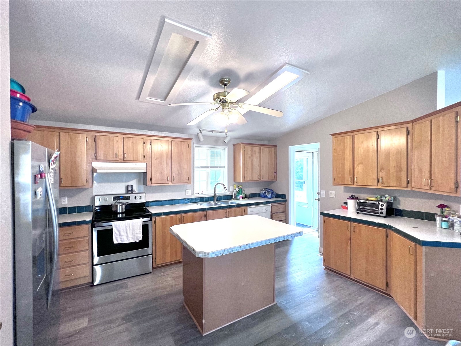 12908 Prairie Circle E