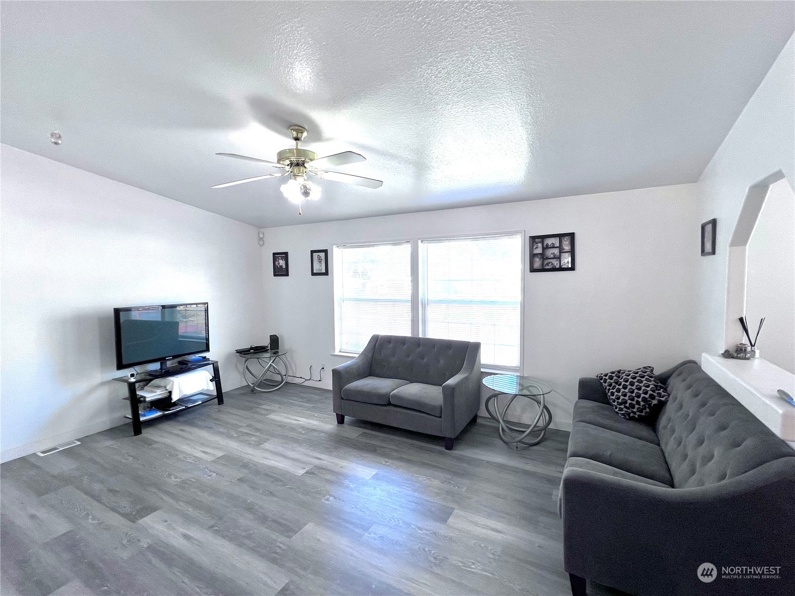 12908 Prairie Circle E