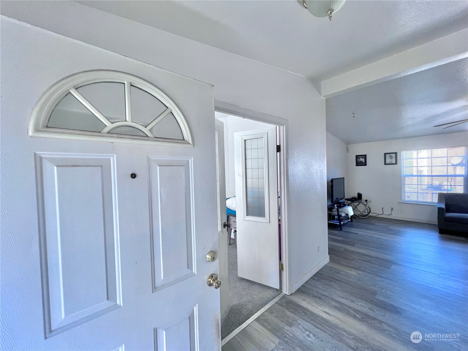 12908 Prairie Circle E