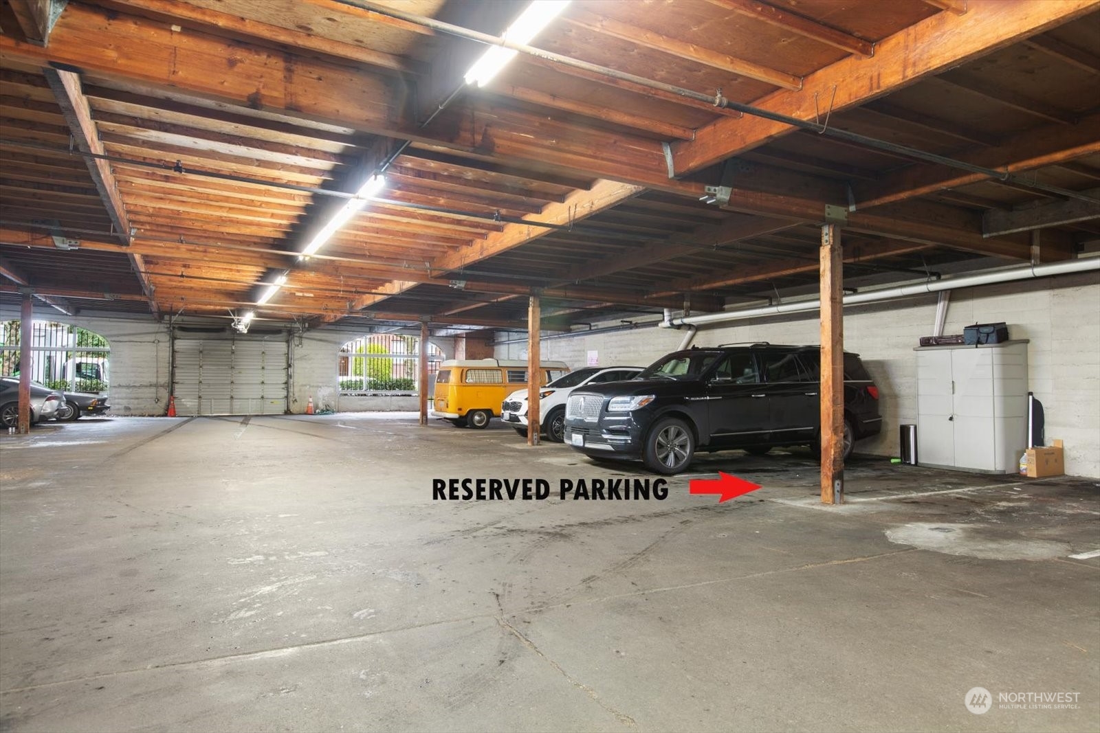 211 Summit Ave E #N409