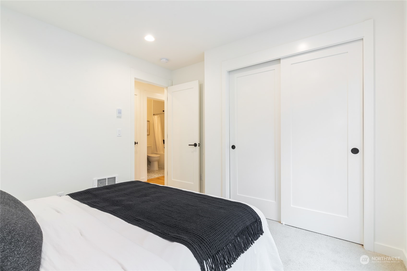 7320 16th Avenue NW Unit: 3
