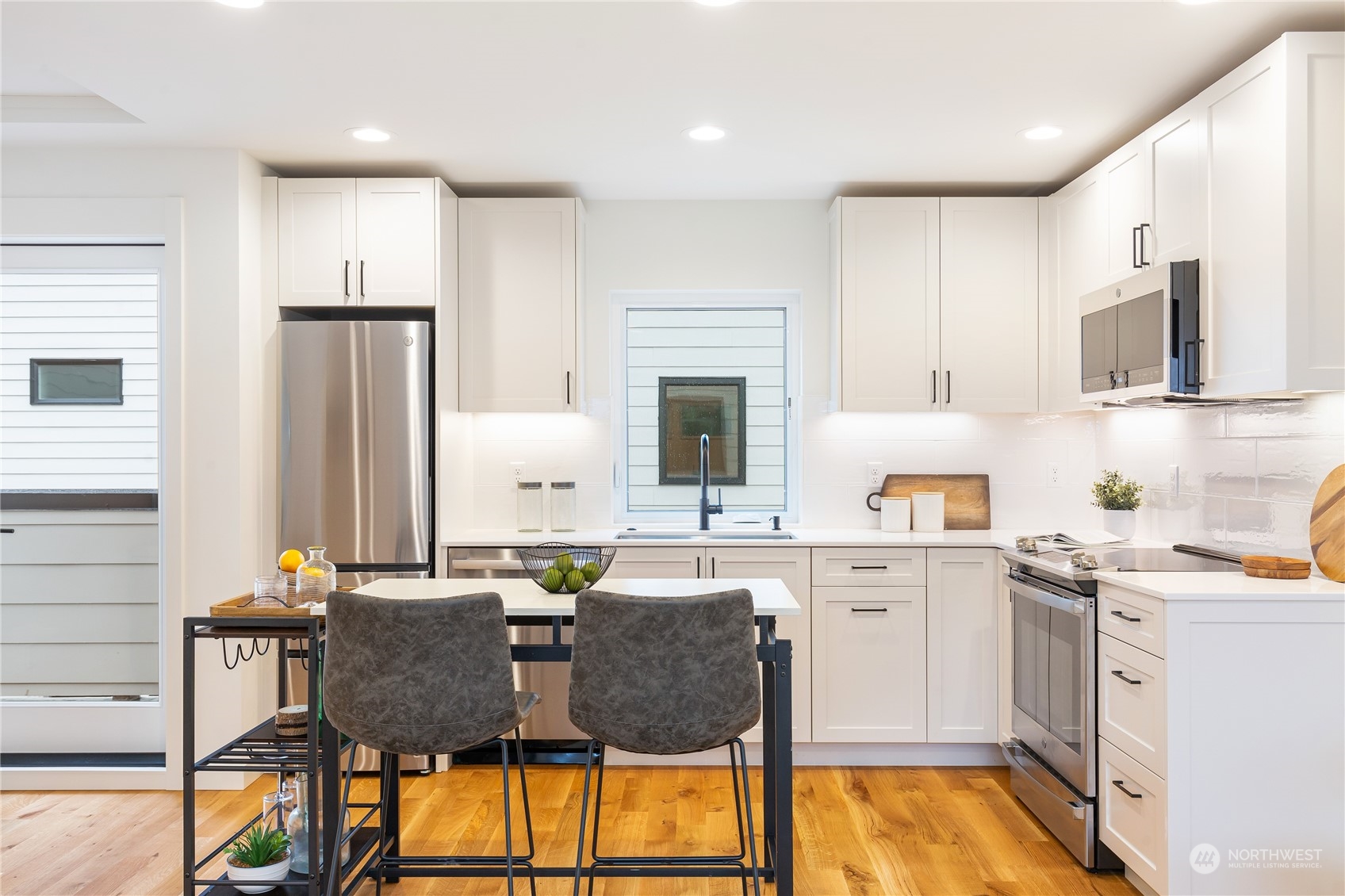 7320 16th Avenue NW Unit: 3