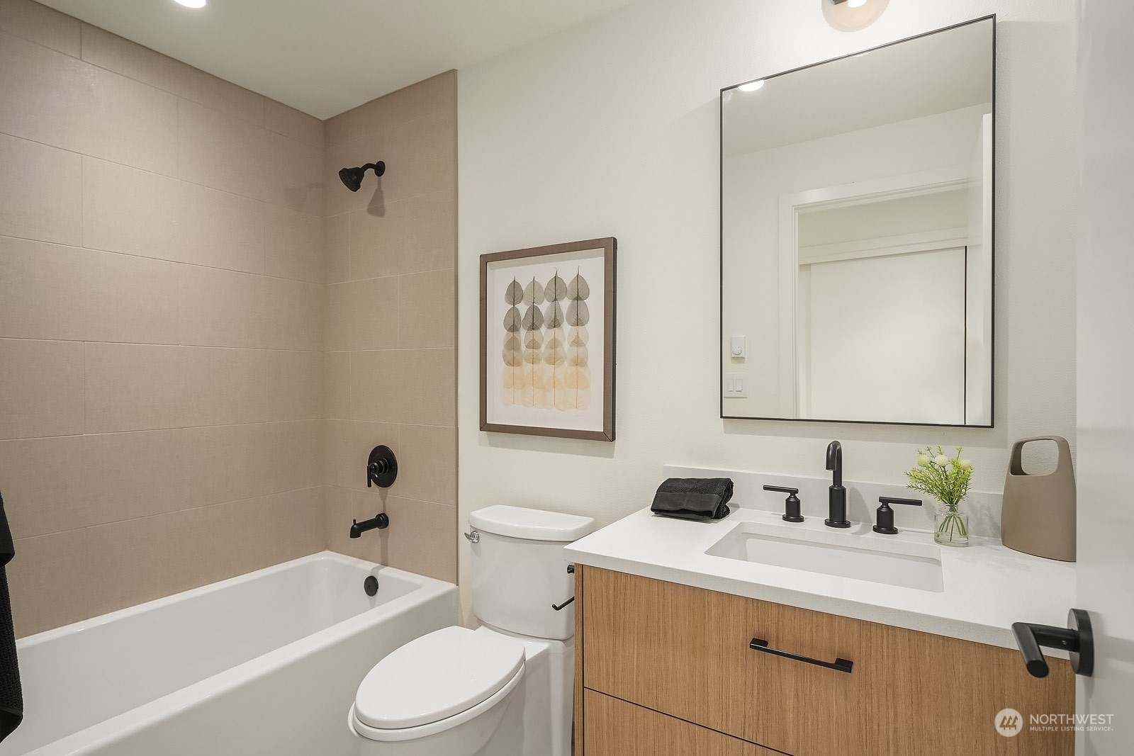 2240 Fairview Avenue E Unit: B