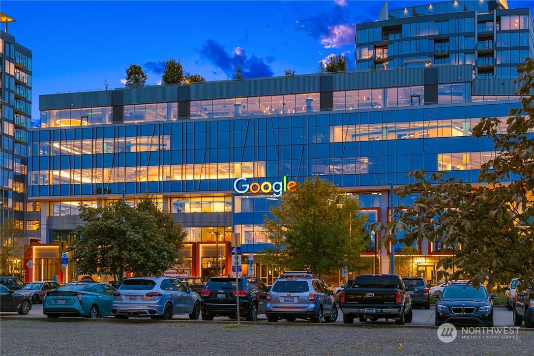 2240 Fairview Avenue E Unit: B