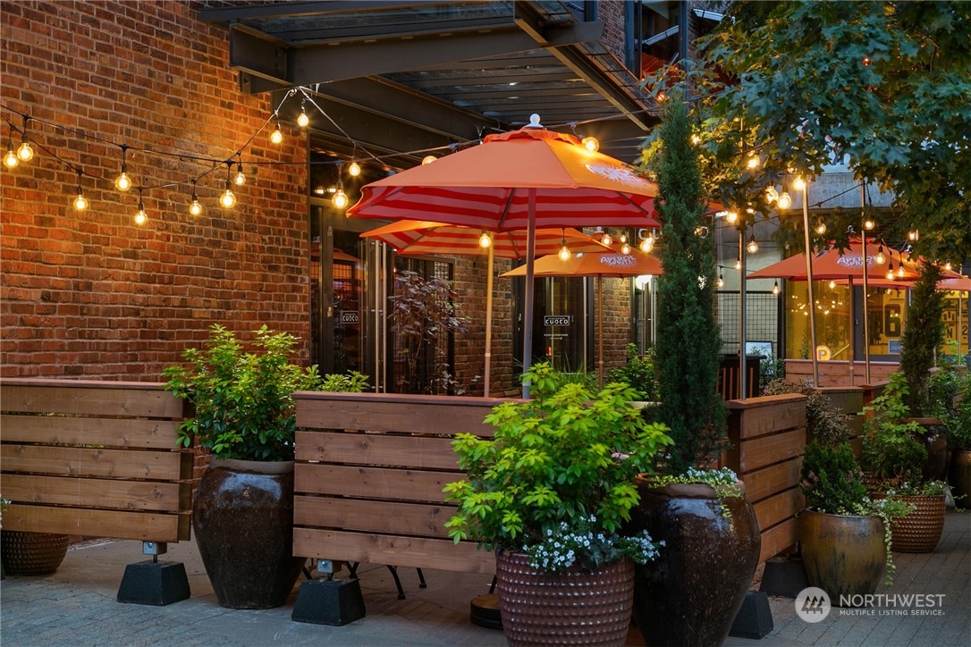 2240 Fairview Avenue E Unit: B