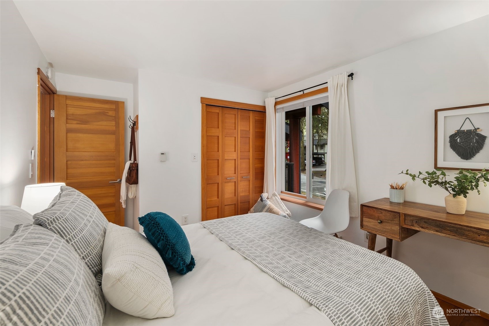 14605 NE 30th Place Unit: 12-D