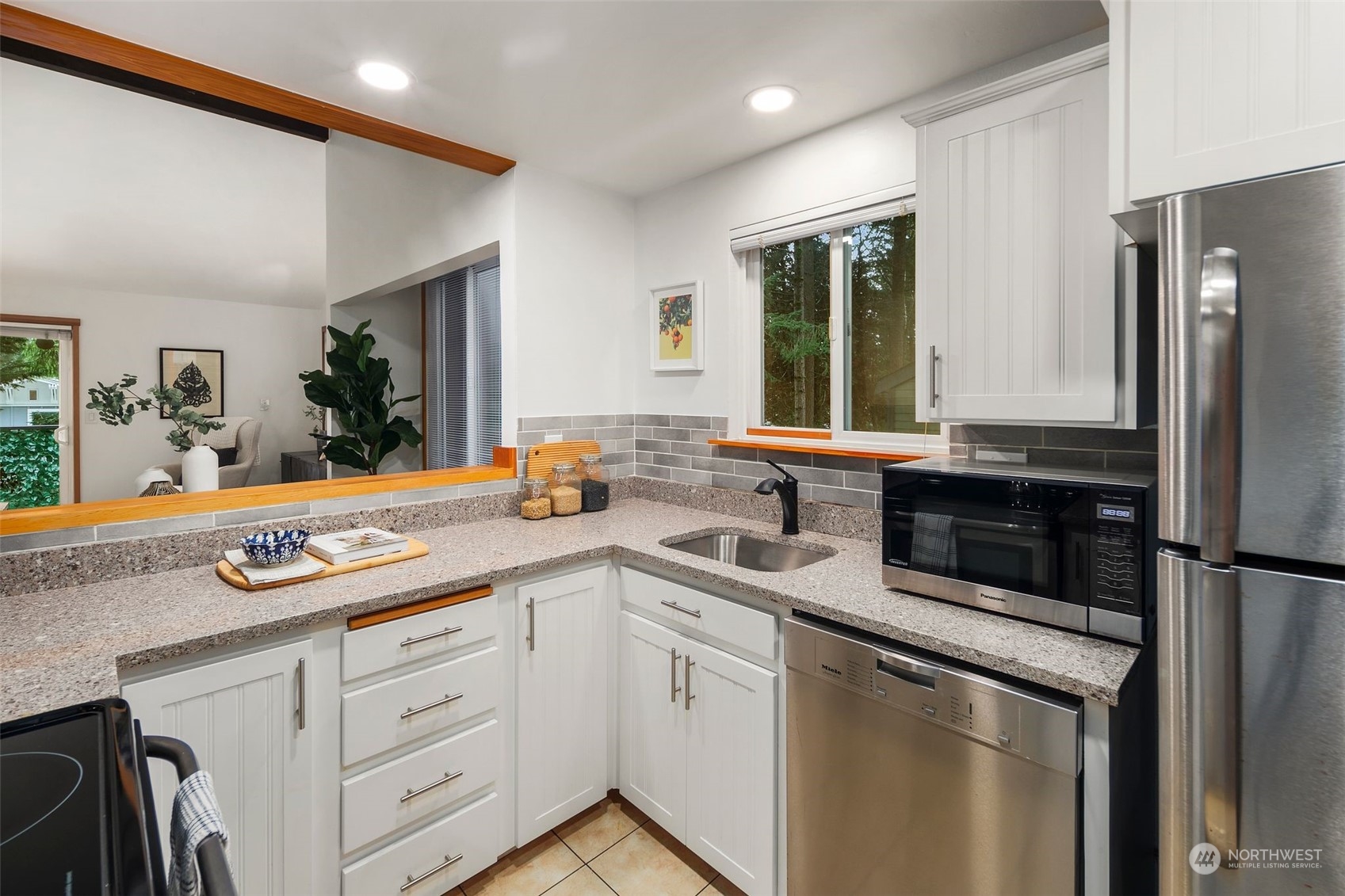 14605 NE 30th Place Unit: 12-D