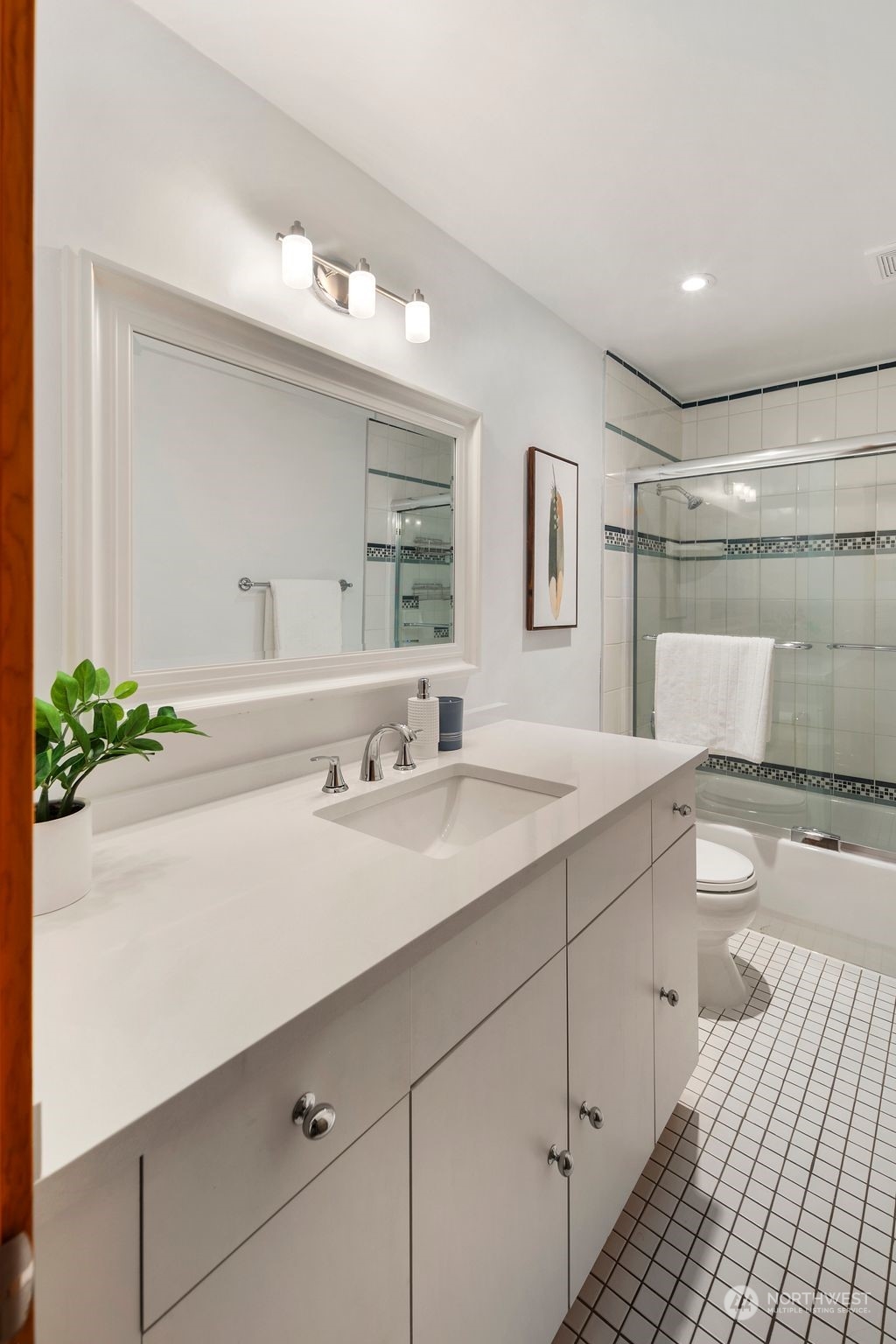 14605 NE 30th Place Unit: 12-D