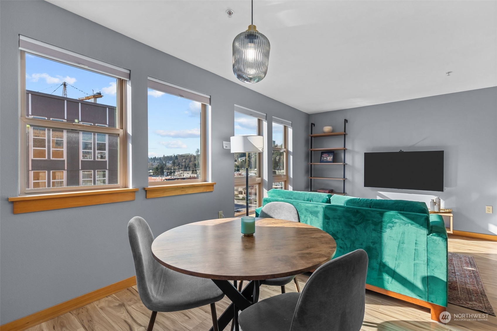 827 Hiawatha Place S Unit: 416