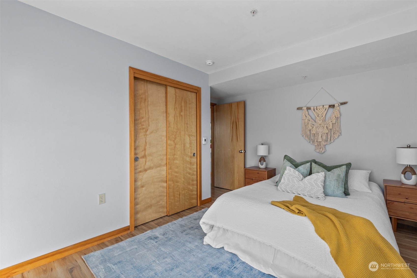 827 Hiawatha Place S Unit: 416