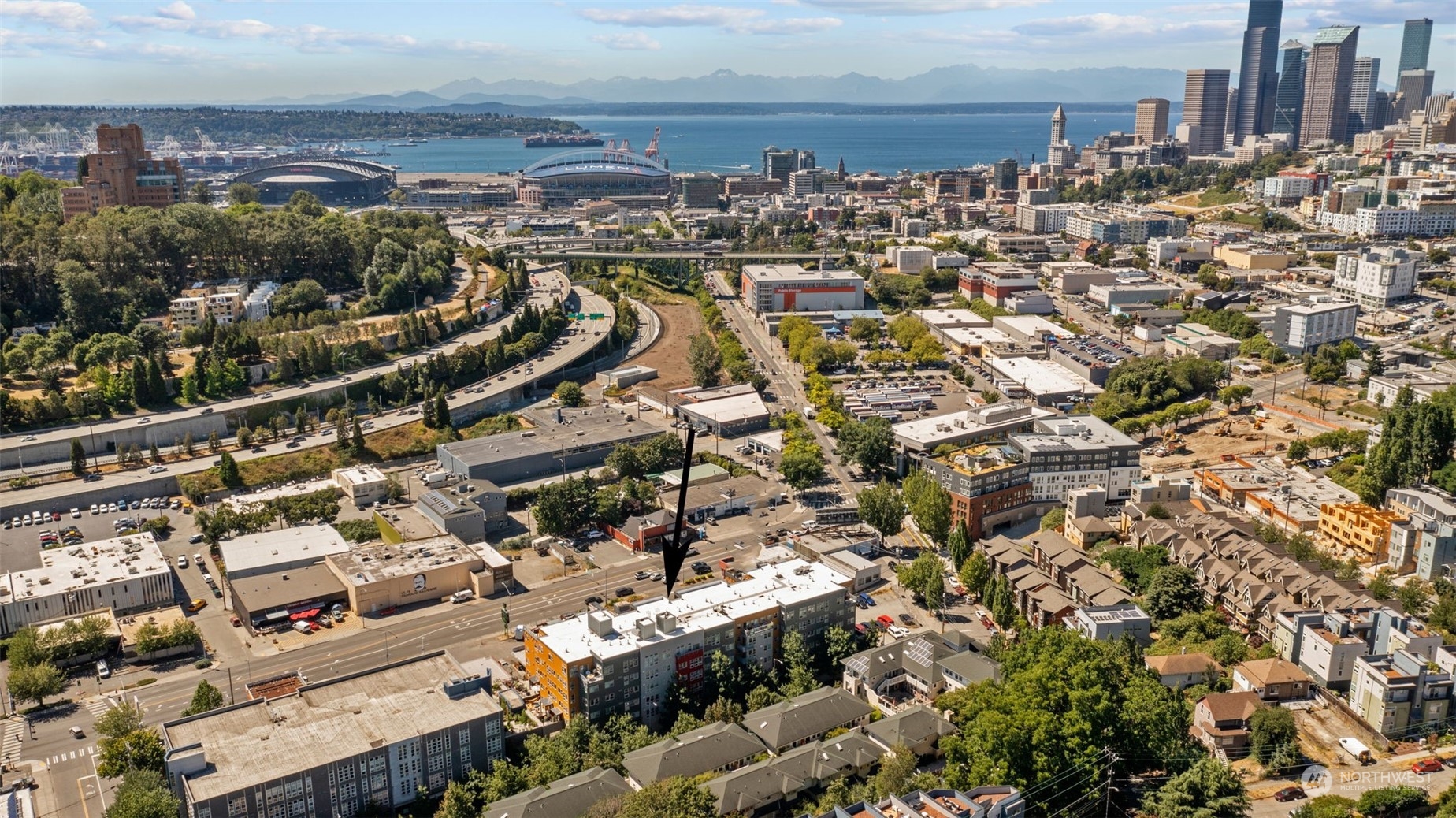 827 Hiawatha Place S Unit: 416