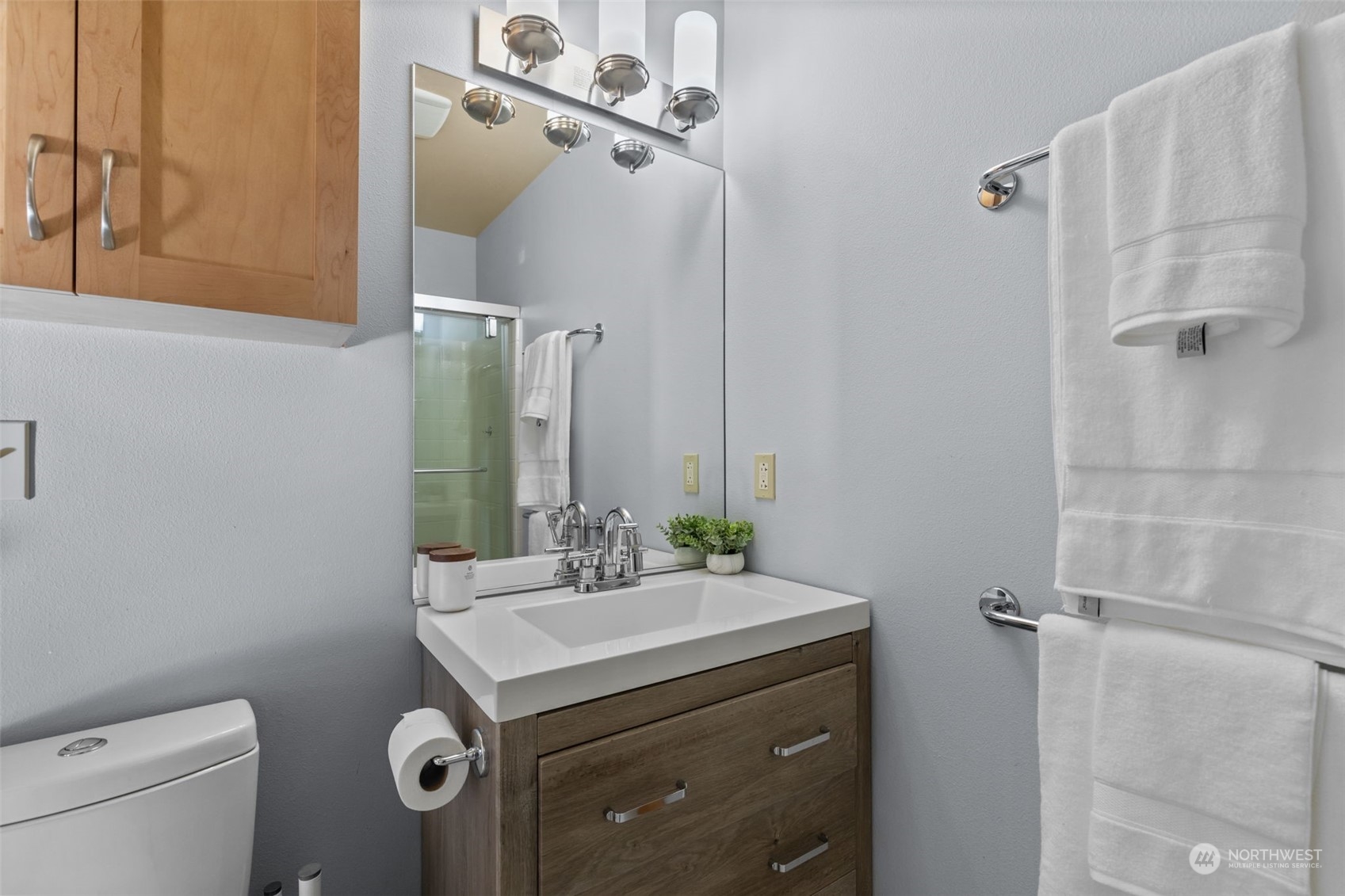 827 Hiawatha Place S Unit: 416